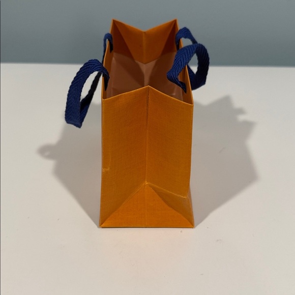 Louis Vuitton 5.5 x 4.5 - Picture 2 of 2